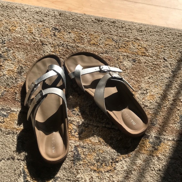 Madden Girl Sandals- new condition - Picture 1 of 5